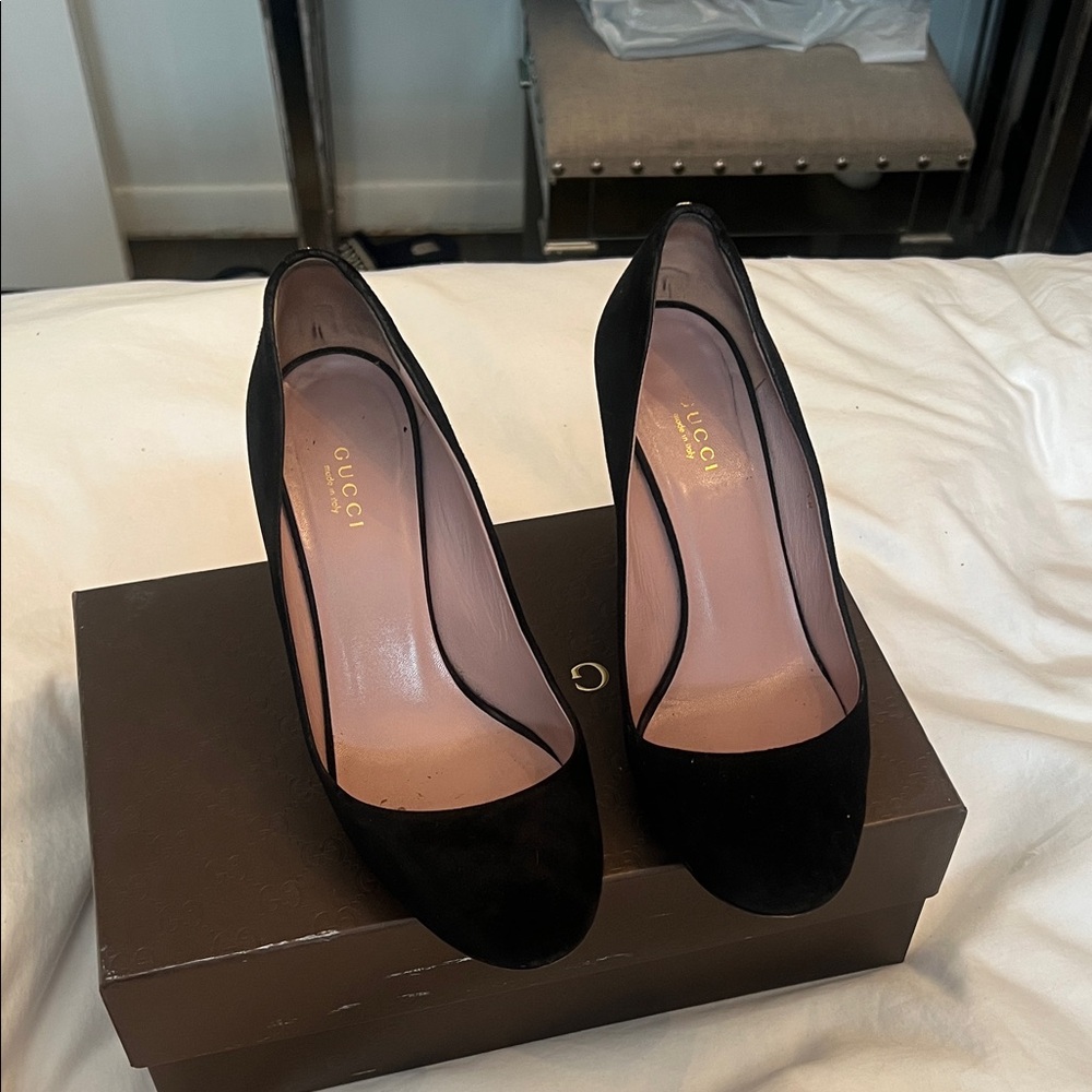 Gucci Black Suede Round-Toe Heels